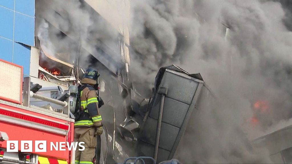 Thick smoke billows from South Korea car parts plant in deadly fire 13ecc0c0 24cb 11f1 a79a 77e93010d956.jpg