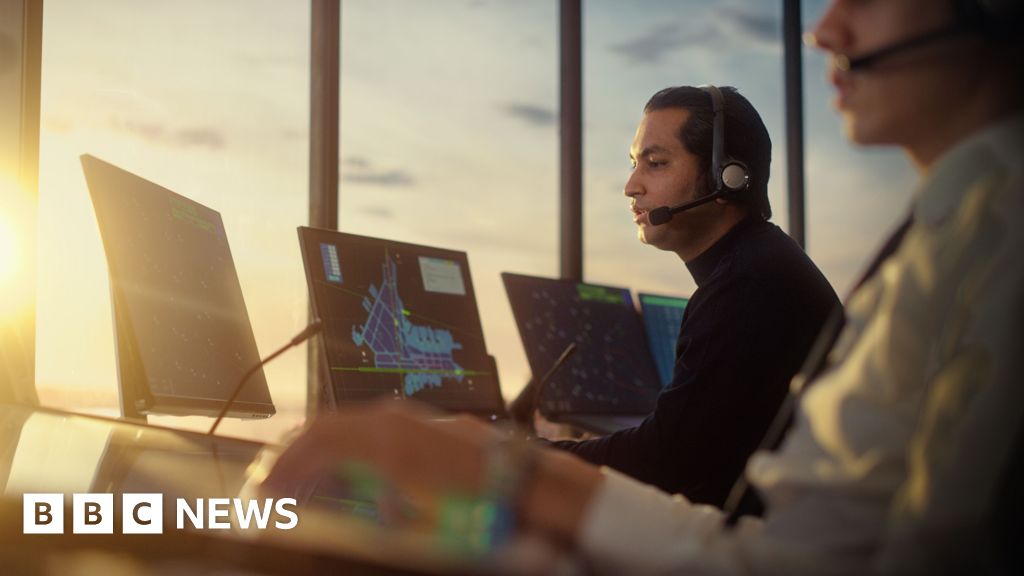 How passenger planes keep flying during a war d77b01f0 1edb 11f1 801d ed3cff6bf876.jpg