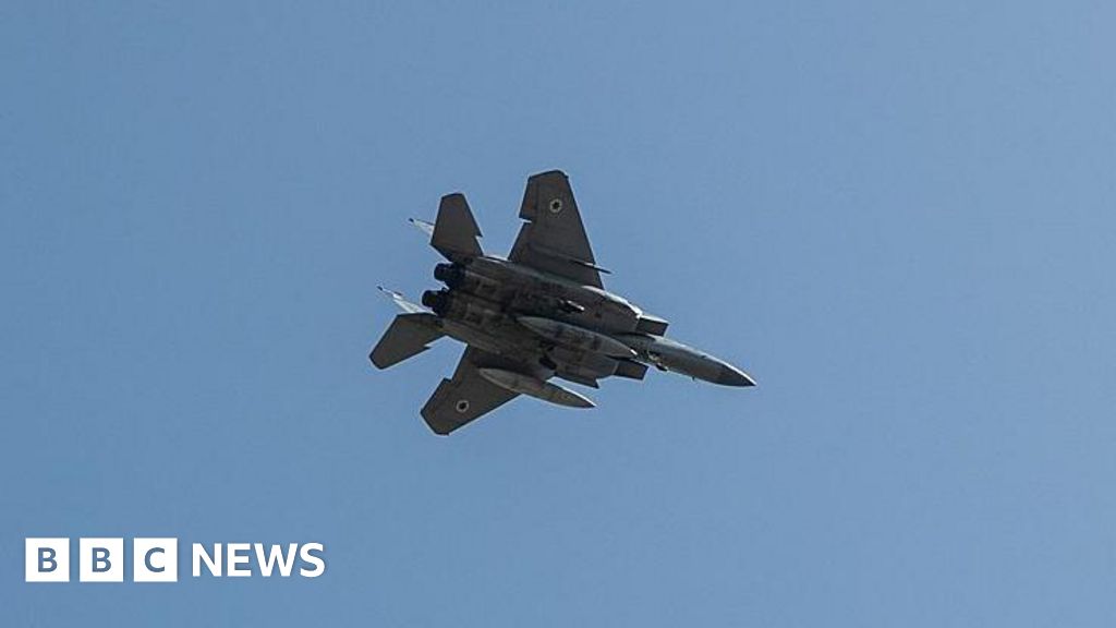 US airman injured but safe after rescue from inside Iran, Trump says 1a5813f0 30c0 11f1 9a33 4dcb3f23e392.jpg