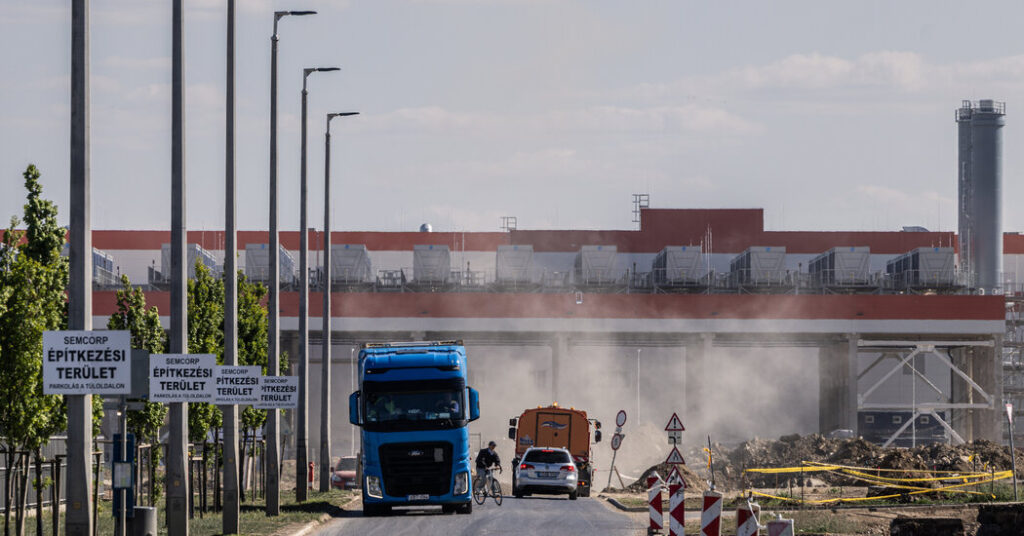 In Hungary, Voters Exposed the Limits of China’s Ties to Orban 00hungary china 01 fqkv facebookjumbo.jpg