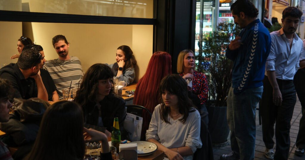 00int iran cafes 06 facebookjumbo.jpg