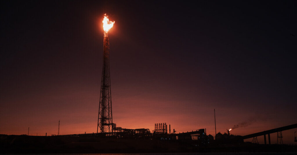 00int venezuela oil gclh facebookjumbo.jpg
