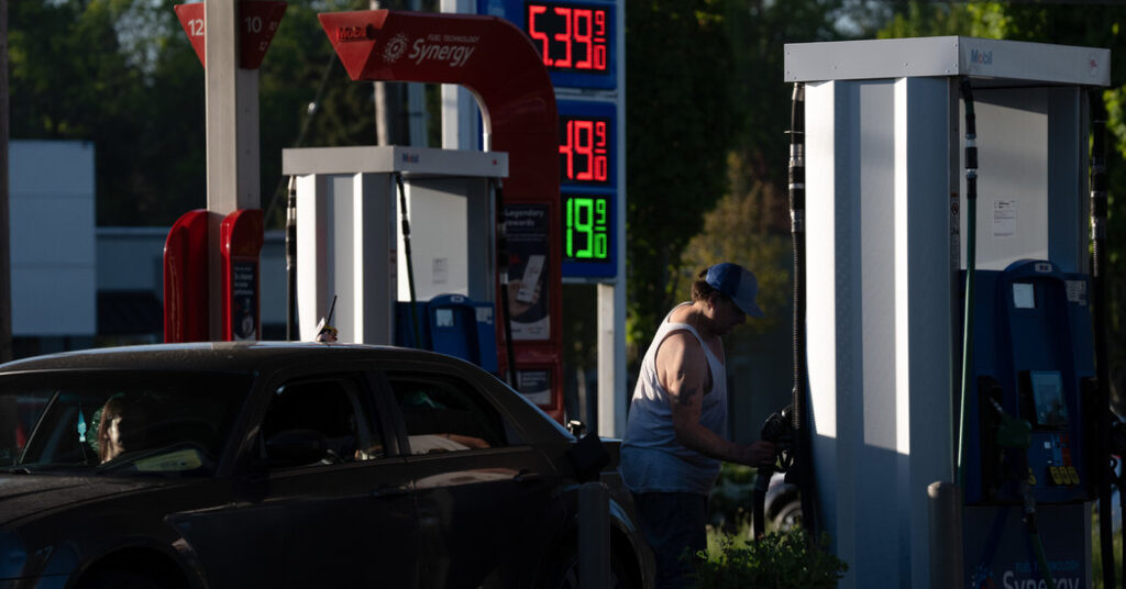 Iran War Live Updates: Oil Prices Tumble After Trump Pauses Hormuz Operation and Claims Progress in Talks 06us iran latest vhbc facebookjumbo.jpg