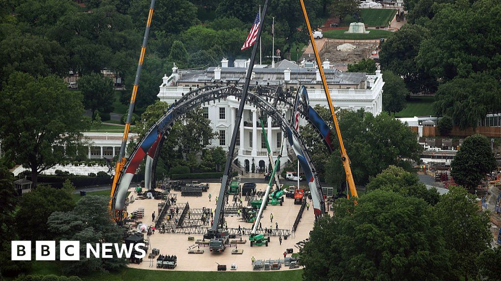 White House erects UFC cage ahead of 250th anniversary celebration 0743f300 5952 11f1 b682 cf91850925ea.jpg