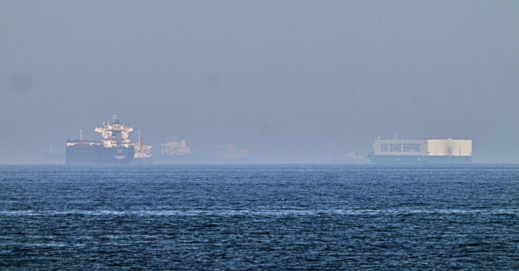 14int iran hormuz kvmc facebookjumbo.jpg
