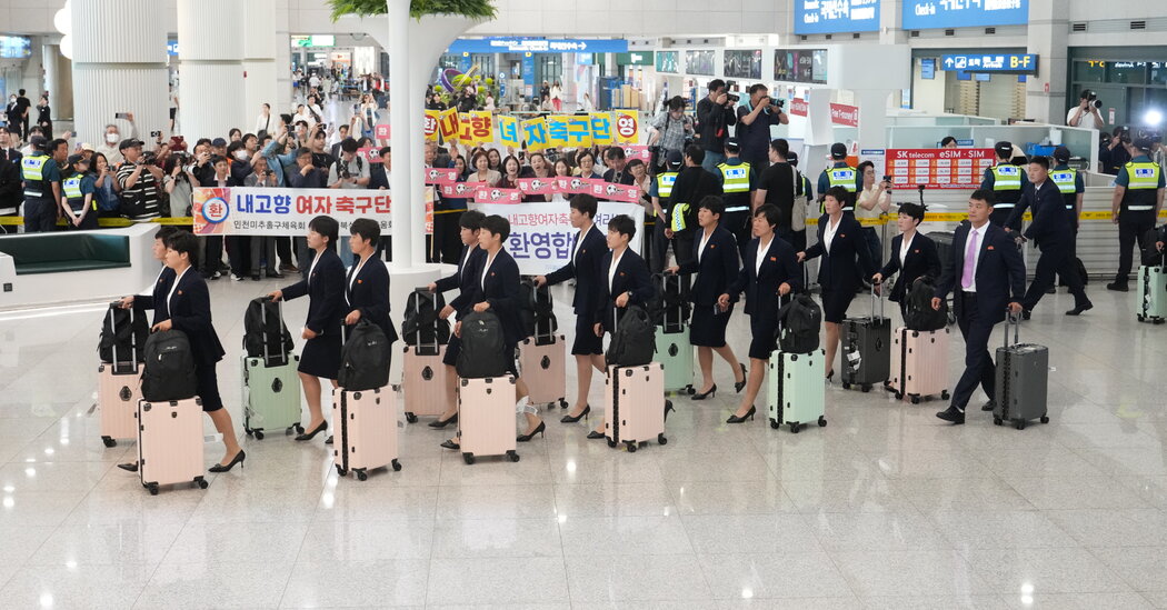 17int nkorea soccer wtk jcgh facebookjumbo.jpg