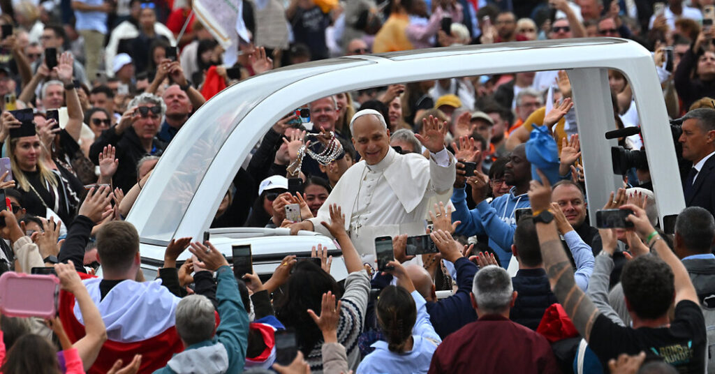 25int pope encyclical hfo 01 bzlh facebookjumbo.jpg