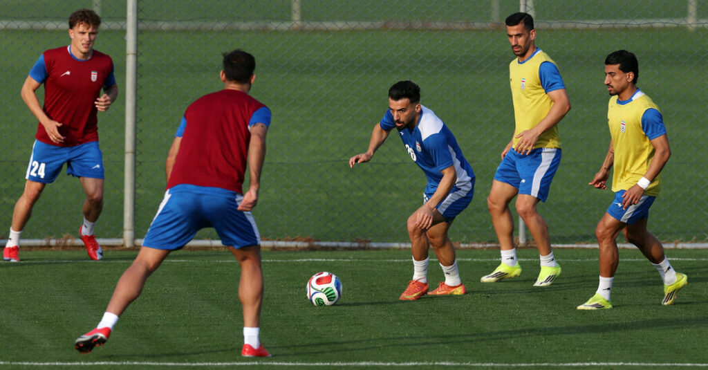 31int worldcup iran camp new top pjtm facebookjumbo.jpg