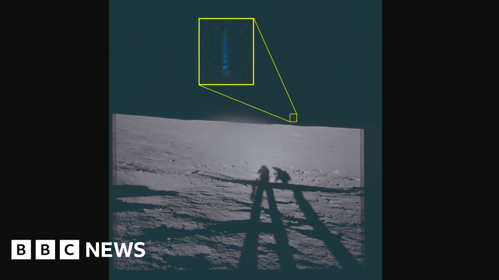 Hovering objects and flashing lights: what we learned from UFO documents released by the Pentagon 55b14d10 4b17 11f1 be9e ad2f8d891a76.png
