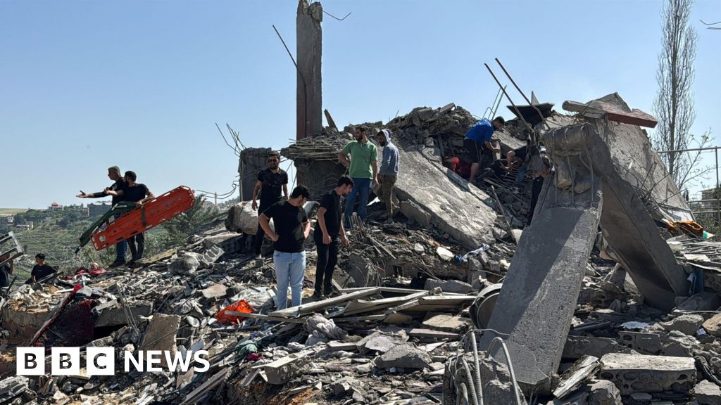 Lebanon says Israeli strikes killed 39 7398ef90 4bc1 11f1 8bbe 110a0d5a715a.jpg