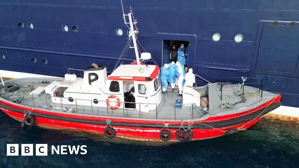 Three passengers now evacuated off Cape Verde ddd28080 4944 11f1 ac78 2112837ce2aa.jpg