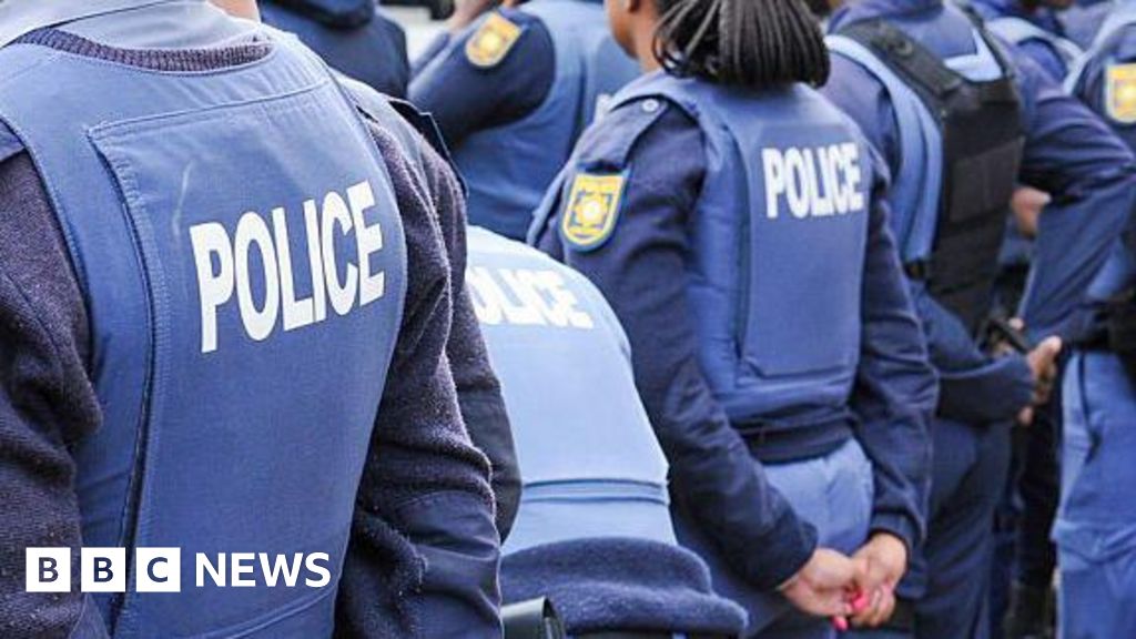 South Africa police investigate killing of two Mozambican men 006acf90 5e84 11f1 82d1 3f140356d043.jpg