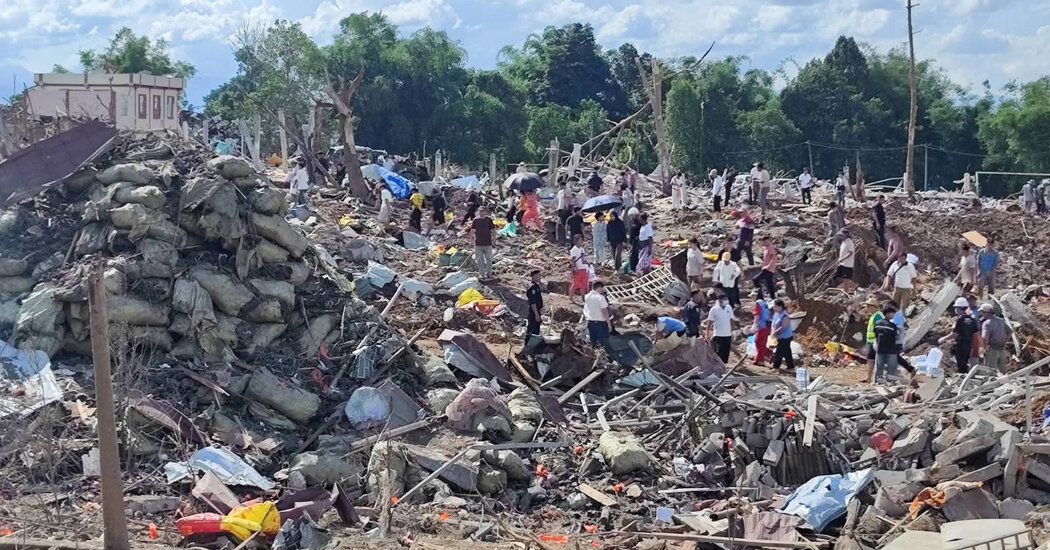 01int myanmar explosion 01 jwkg facebookjumbo.jpg