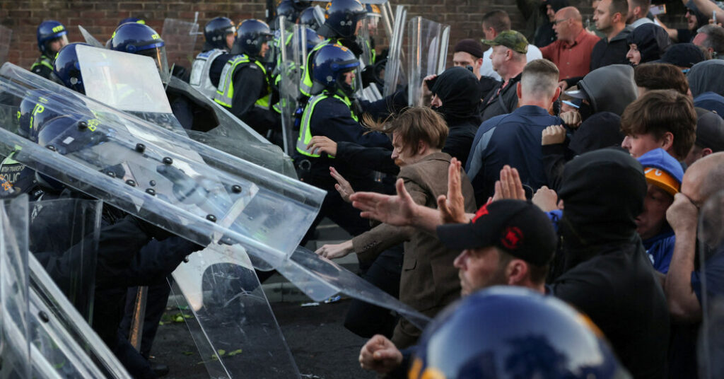 03int uk protests 01 tbvl facebookjumbo.jpg