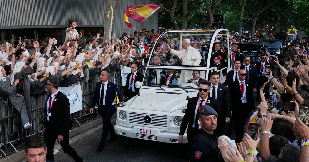 12int pope spain 1 zjlq facebookjumbo.jpg
