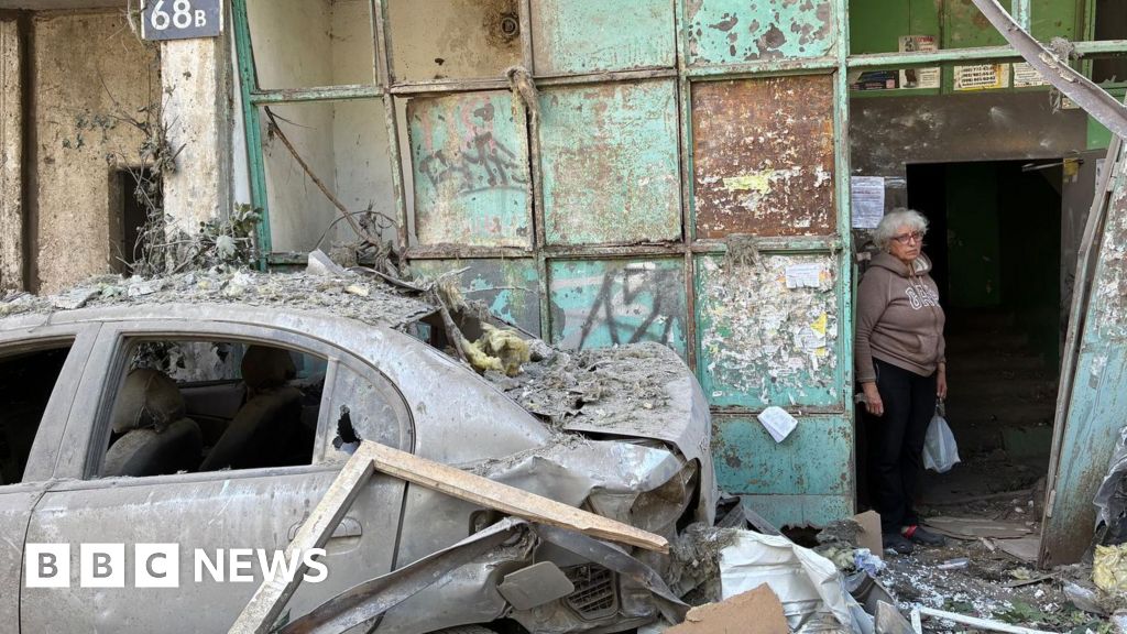 'Whole of Ukraine is in grief' after attacks, but life in Kyiv goes on 364daf50 5ead 11f1 9877 71c2729415b9.jpg