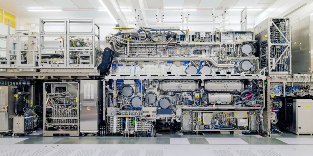 ja26 asml 01.jpg