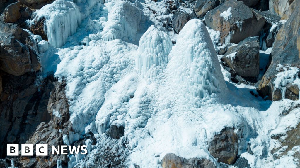 The artificial ice pyramids saving India's mountain villages f0de5b80 6015 11f1 89a3 d1f559421220.jpg
